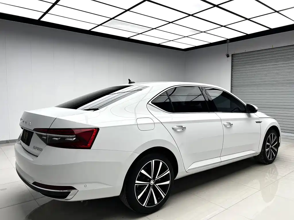 Skoda Superb 2024 — фото 4