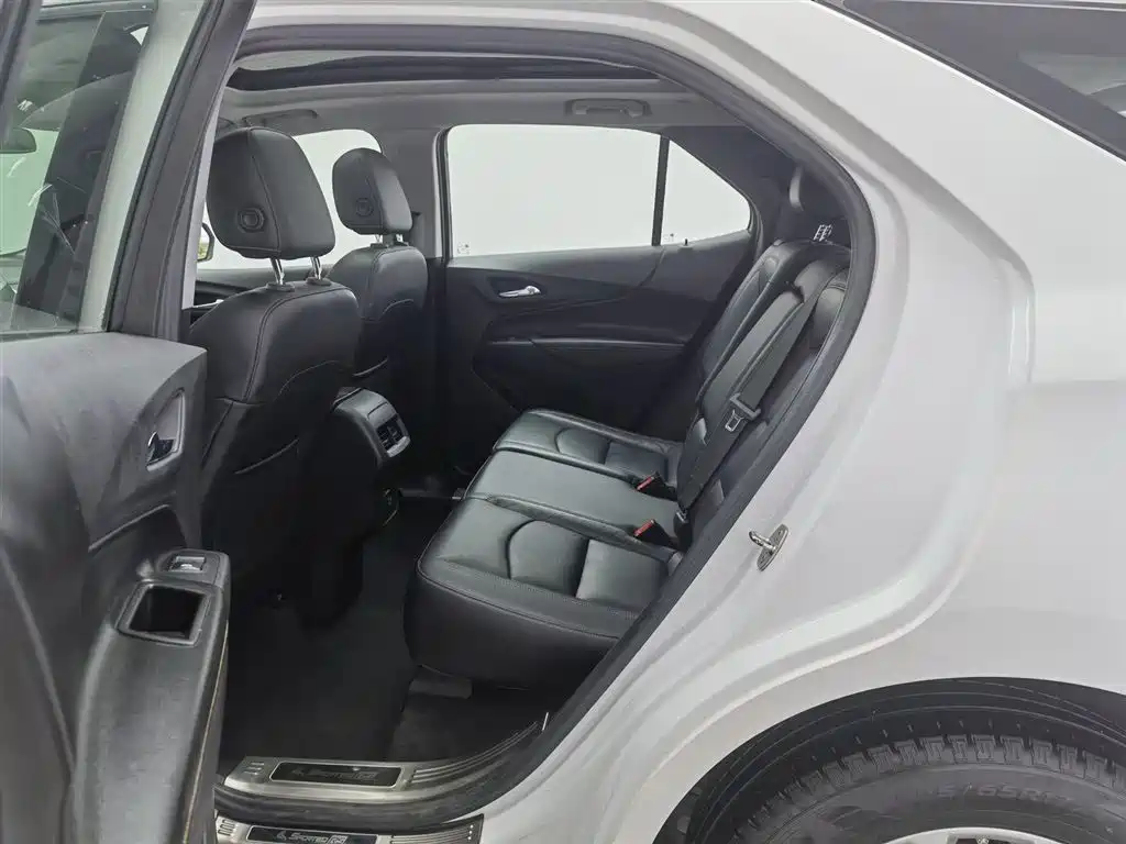 Chevrolet Equinox 2019 — фото 15