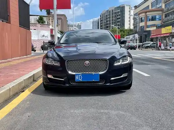 Jaguar XJ 2017