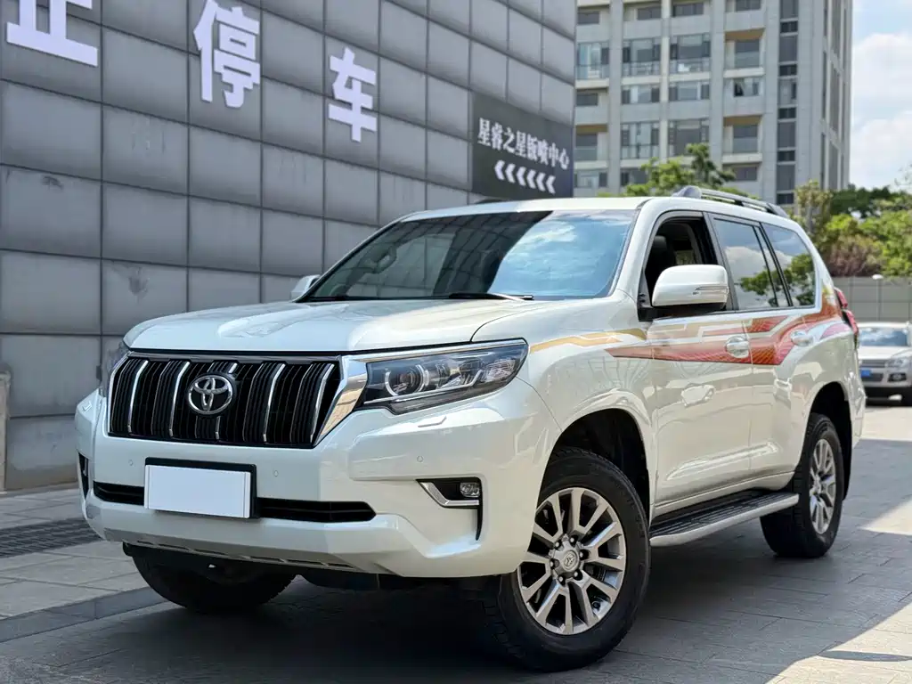 Toyota Prado 2018 — фото 1