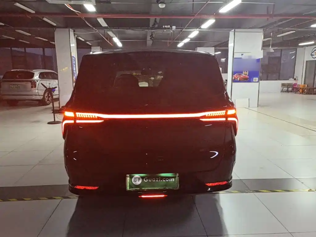 Dongfeng Forthing Xinghai V9 2025 — фото 6