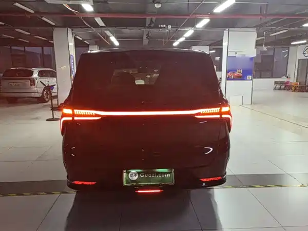 Dongfeng Forthing Xinghai V9 2025