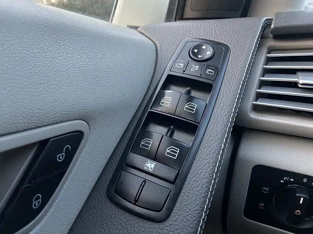 Mercedes-Benz R-Class 2013 — фото 15