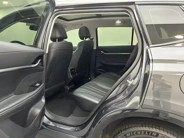 Roewe RX5 MAX 2022