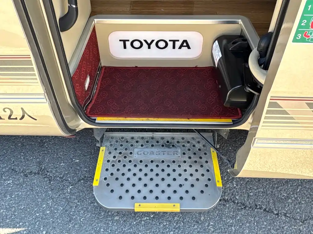 Toyota Coaster 2019 — фото 12