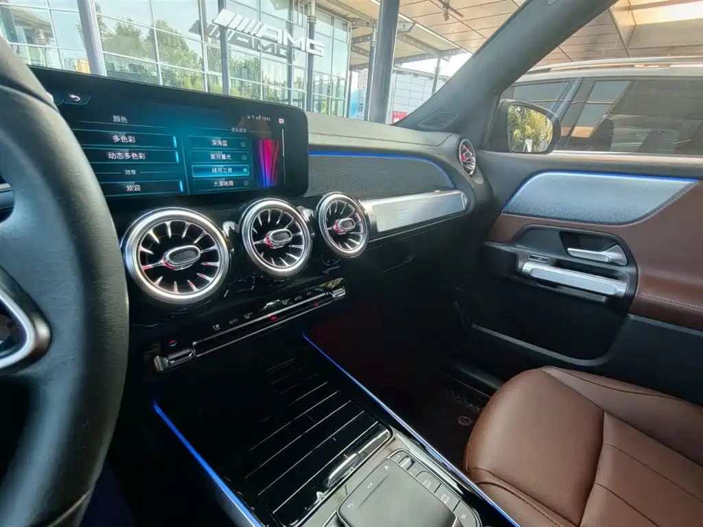 Mercedes-Benz GLB 2023 — фото 12