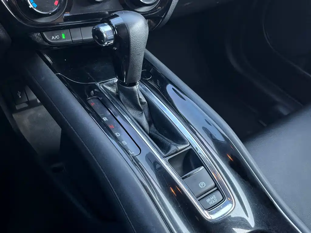 Honda Vezel 2016 — фото 17