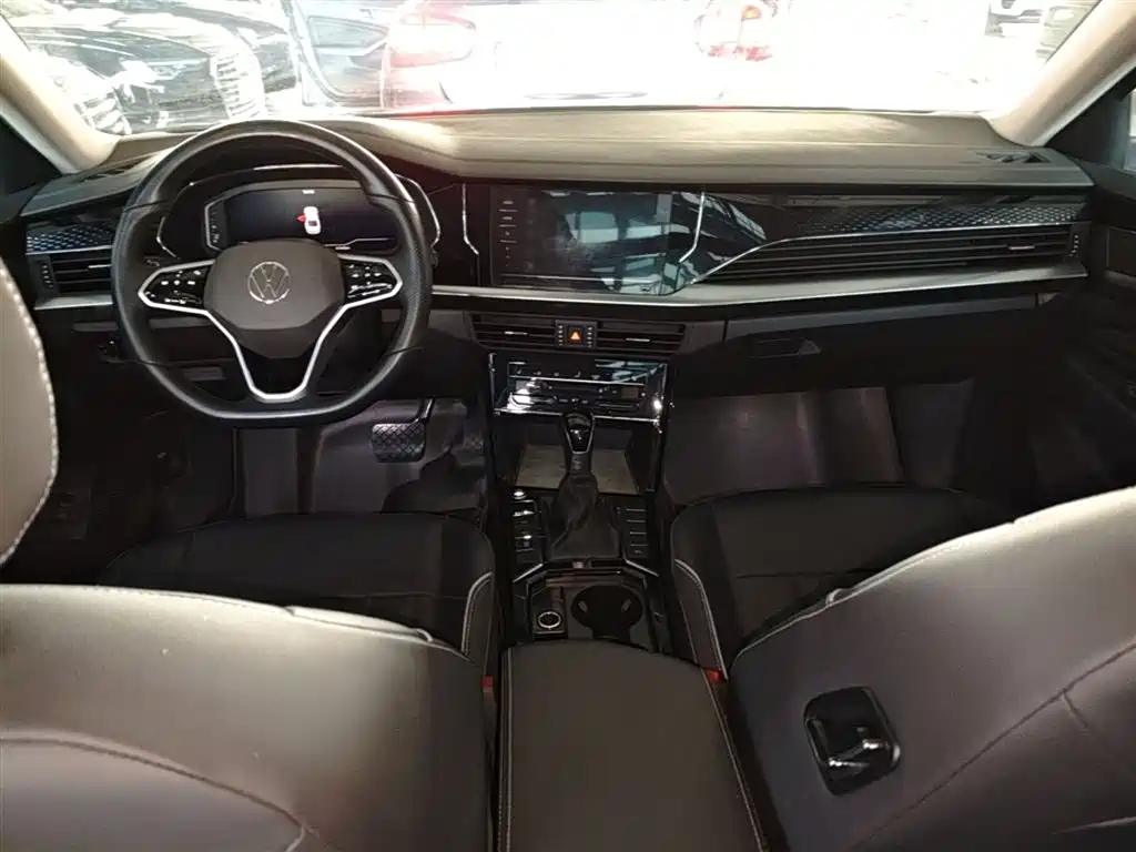 Volkswagen Passat 2023 — фото 10