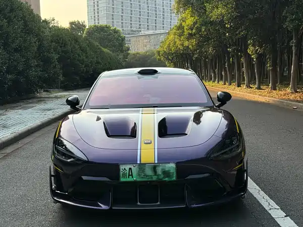 Xiaomi SU7 Ultra 2025