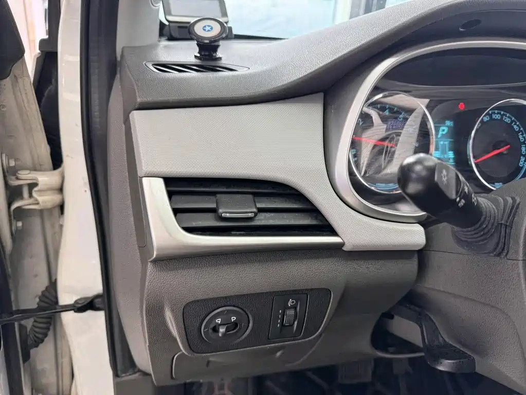 Chevrolet Lova RV 2017 — фото 17