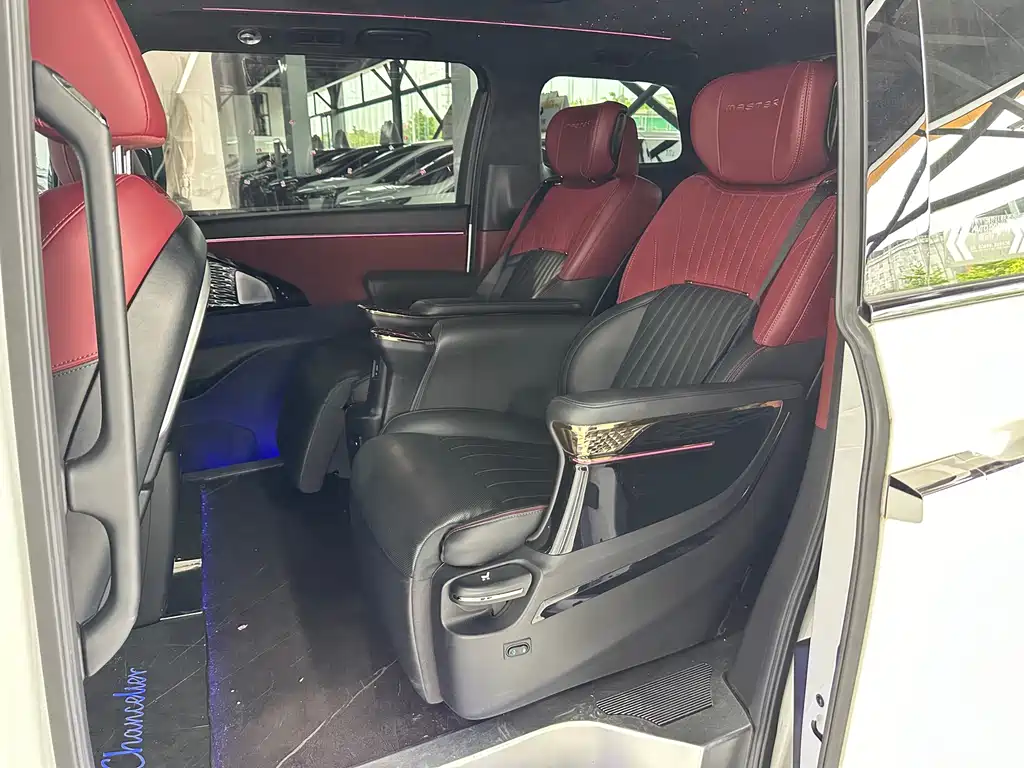 GAC Motor Trumpchi M8 2023 — фото 10