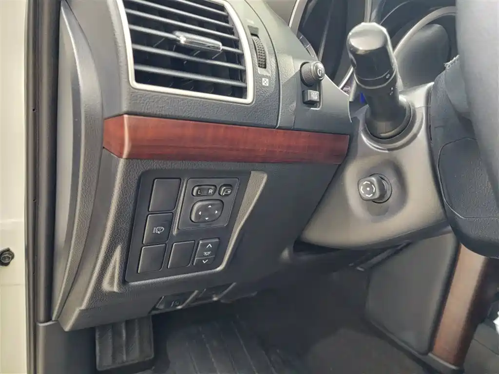 Toyota Prado 2016 — фото 18