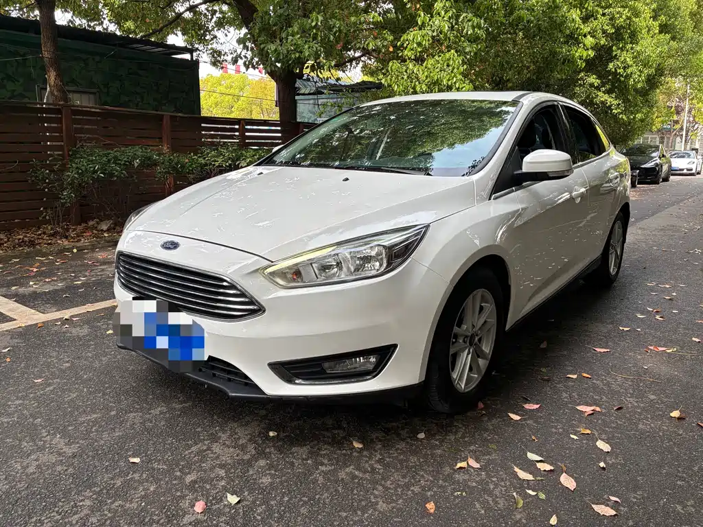 Ford Focus 2018 — фото 1