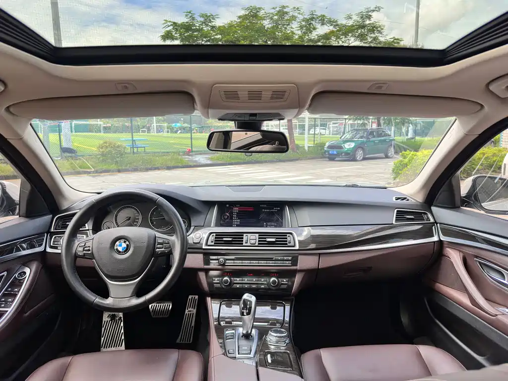 BMW 5 Series 2016 — фото 17