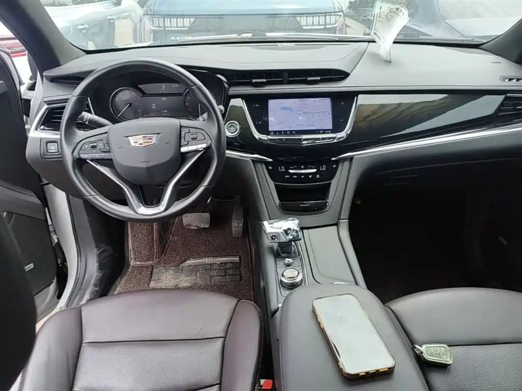 Cadillac XT6 2021 — фото 10