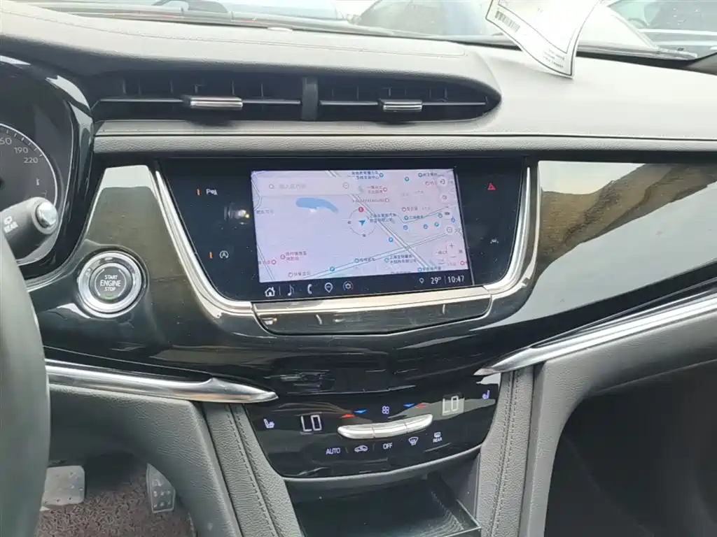 Cadillac XT6 2021 — фото 13