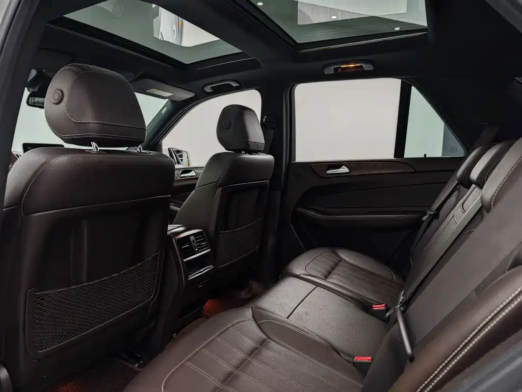 Mercedes-Benz GLE 2018 — фото 16