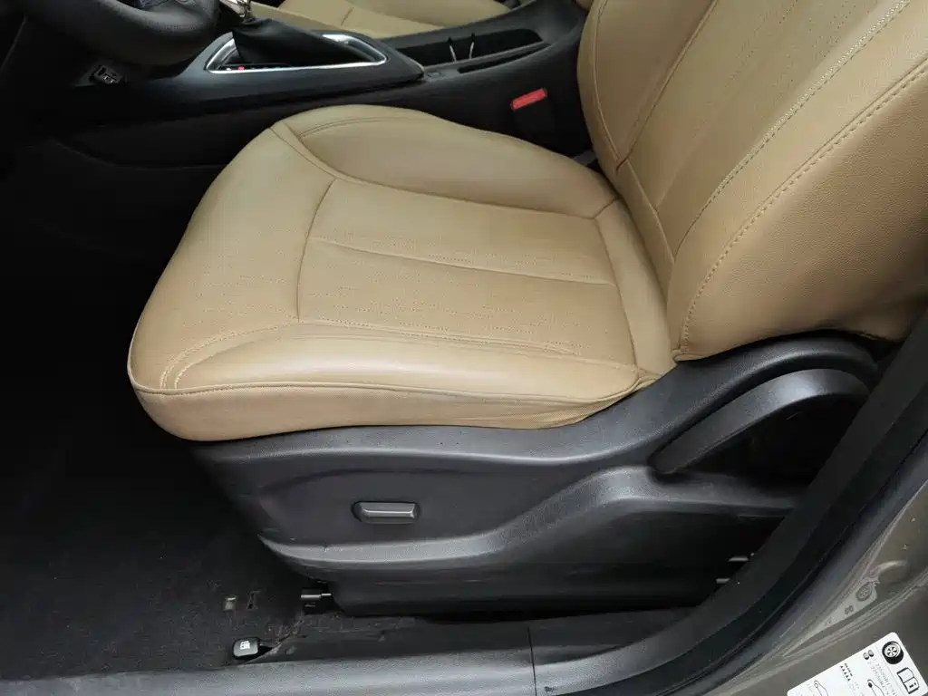 Buick GL6 2021 — фото 20