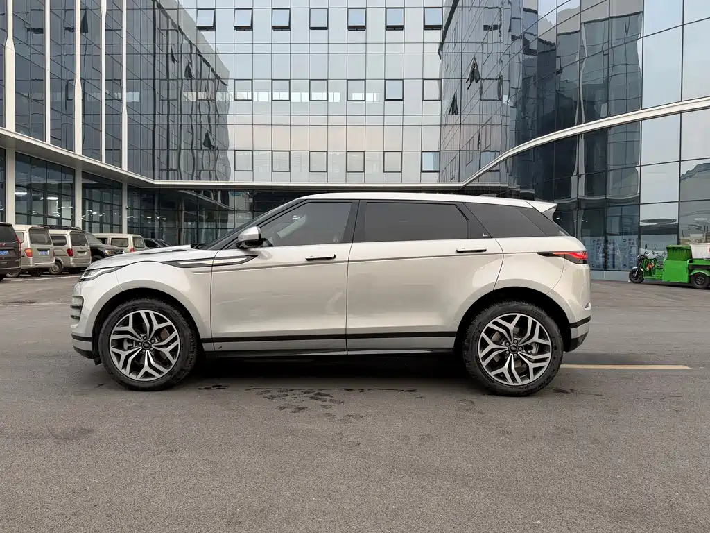 Land Rover Evoque 2024 — фото 3