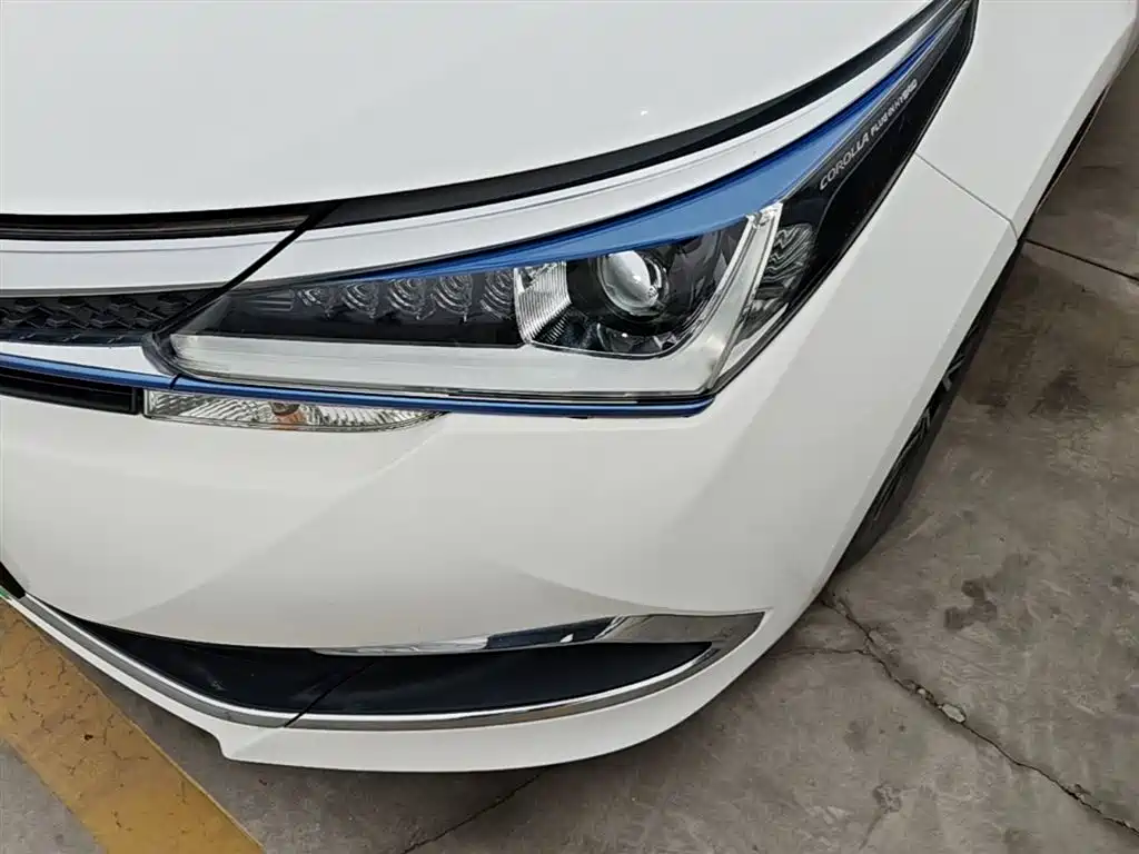 Toyota Corolla Hybrid 2022 — фото 23