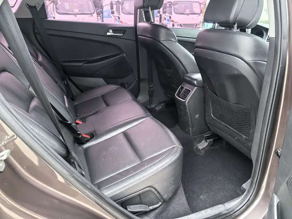 Hyundai Tucson 2016 — фото 10