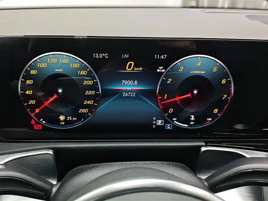 Mercedes-Benz GLB 2023 — фото 14