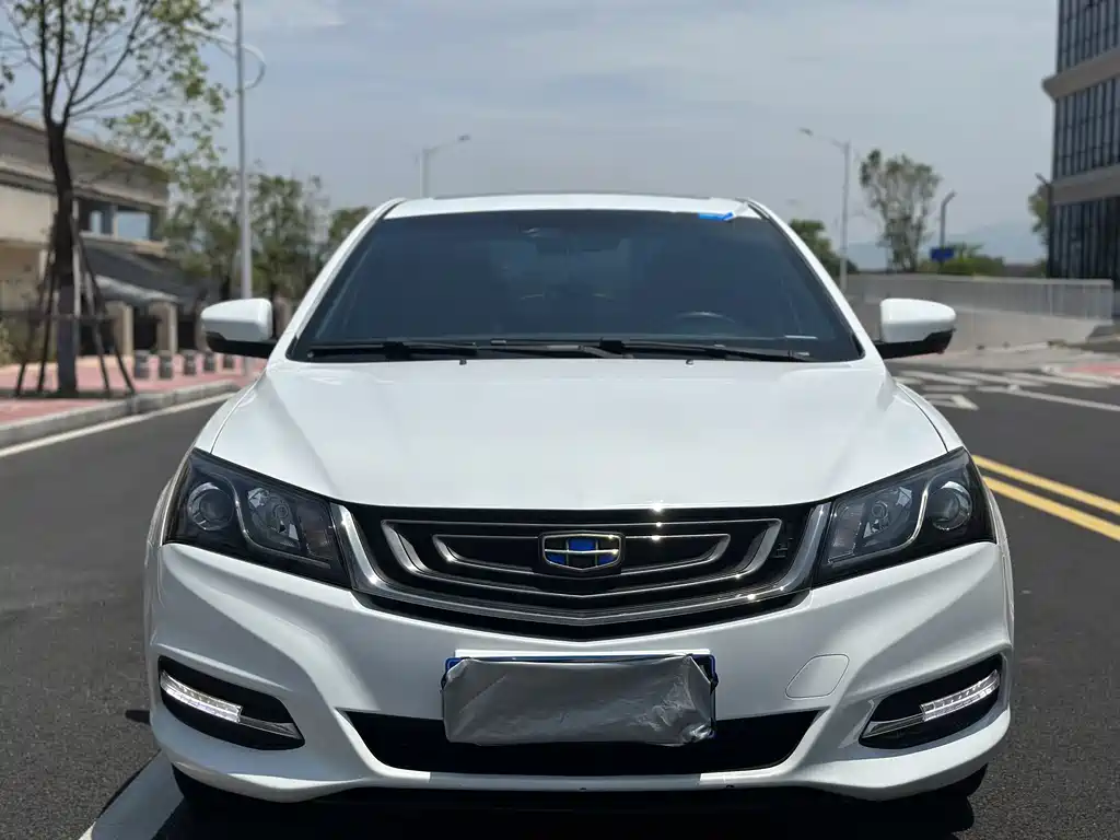 Geely Emgrand 2017 — фото 2