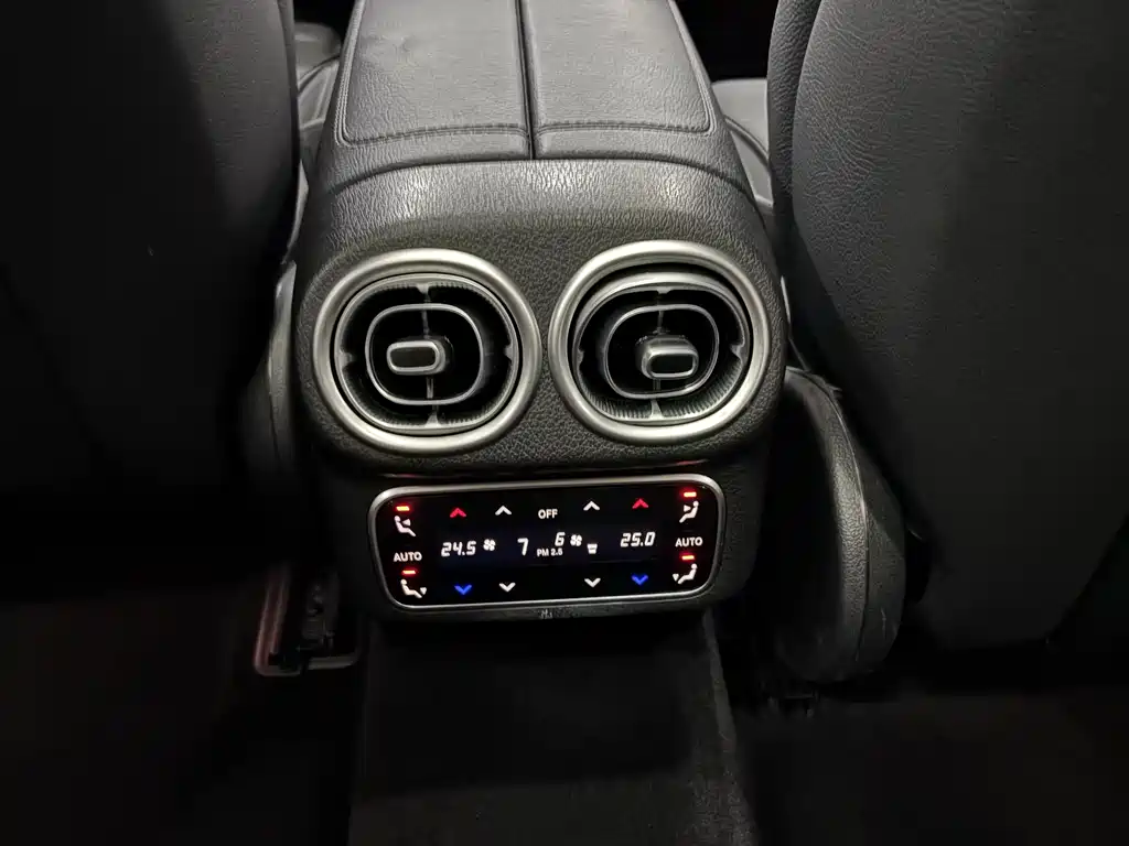 Mercedes-Benz GLC 2023 — фото 20