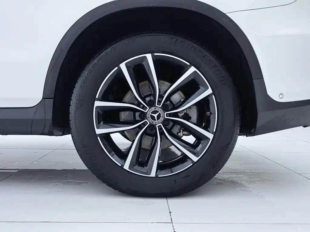 Mercedes-Benz GLC 2020 — фото 18