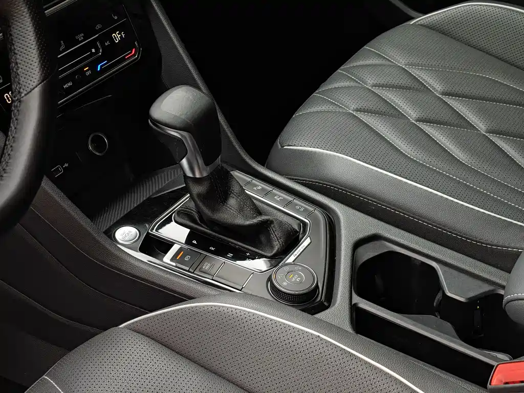 Volkswagen Tiguan L 2022 — фото 14