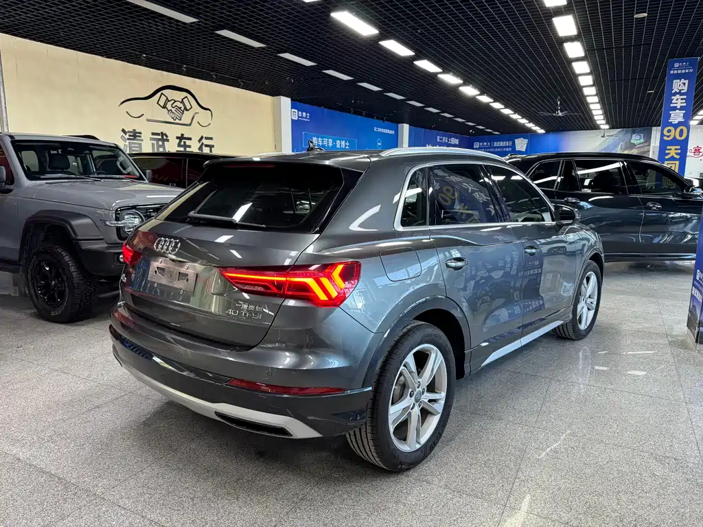Audi Q3 2020 — фото 14