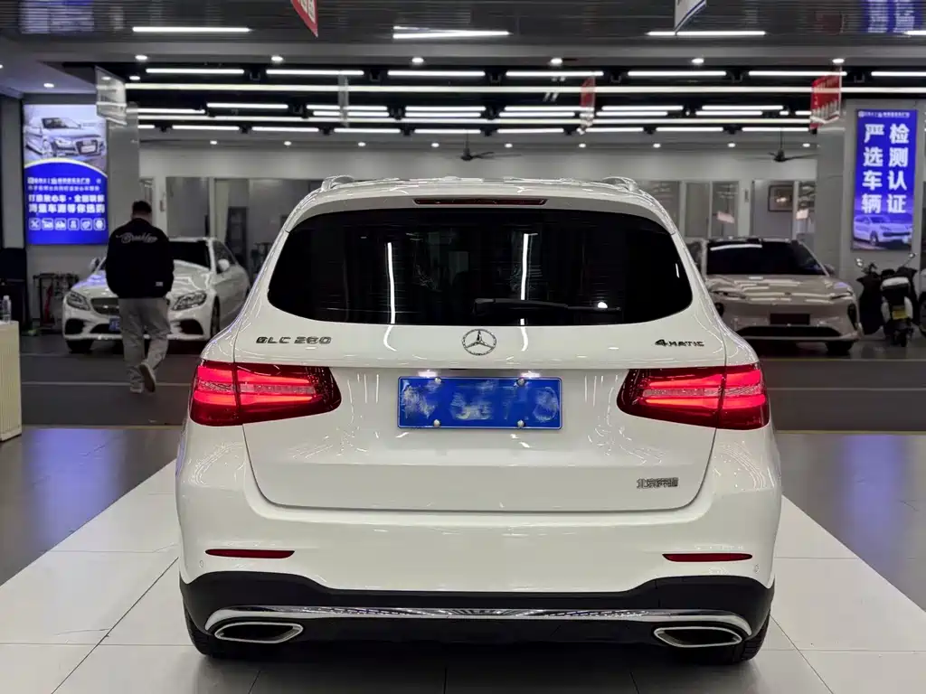 Mercedes-Benz GLC 2018 — фото 8
