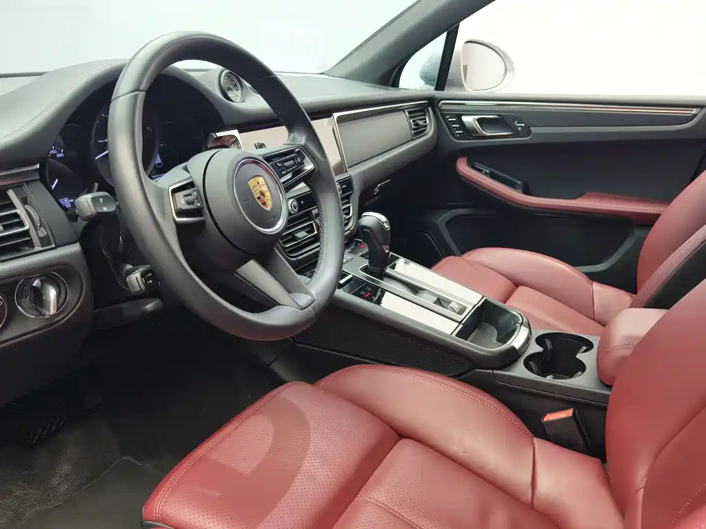 Porsche Macan 2022 — фото 11