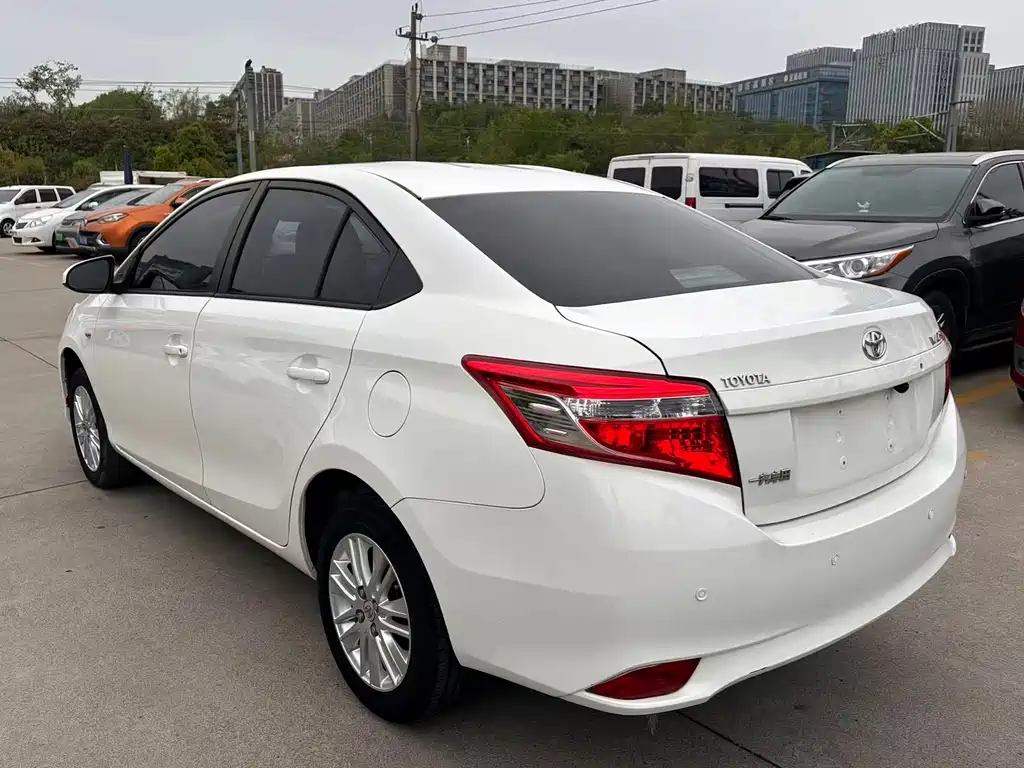 Toyota Vios 2016 — фото 11