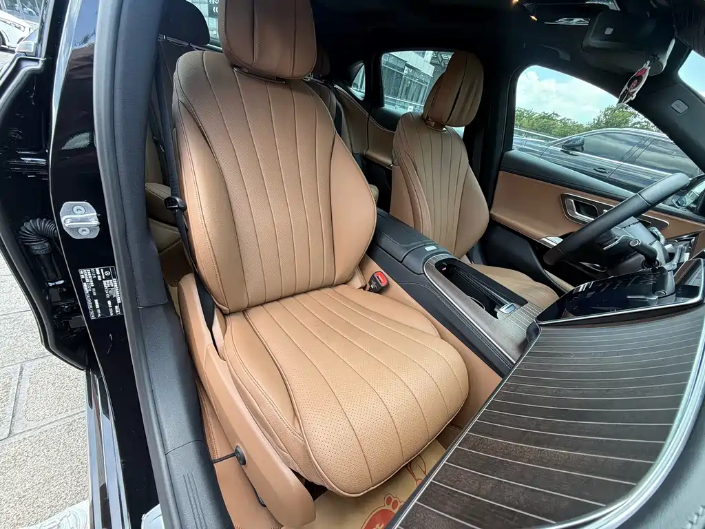 Mercedes-Benz E-Class 2025 — фото 24