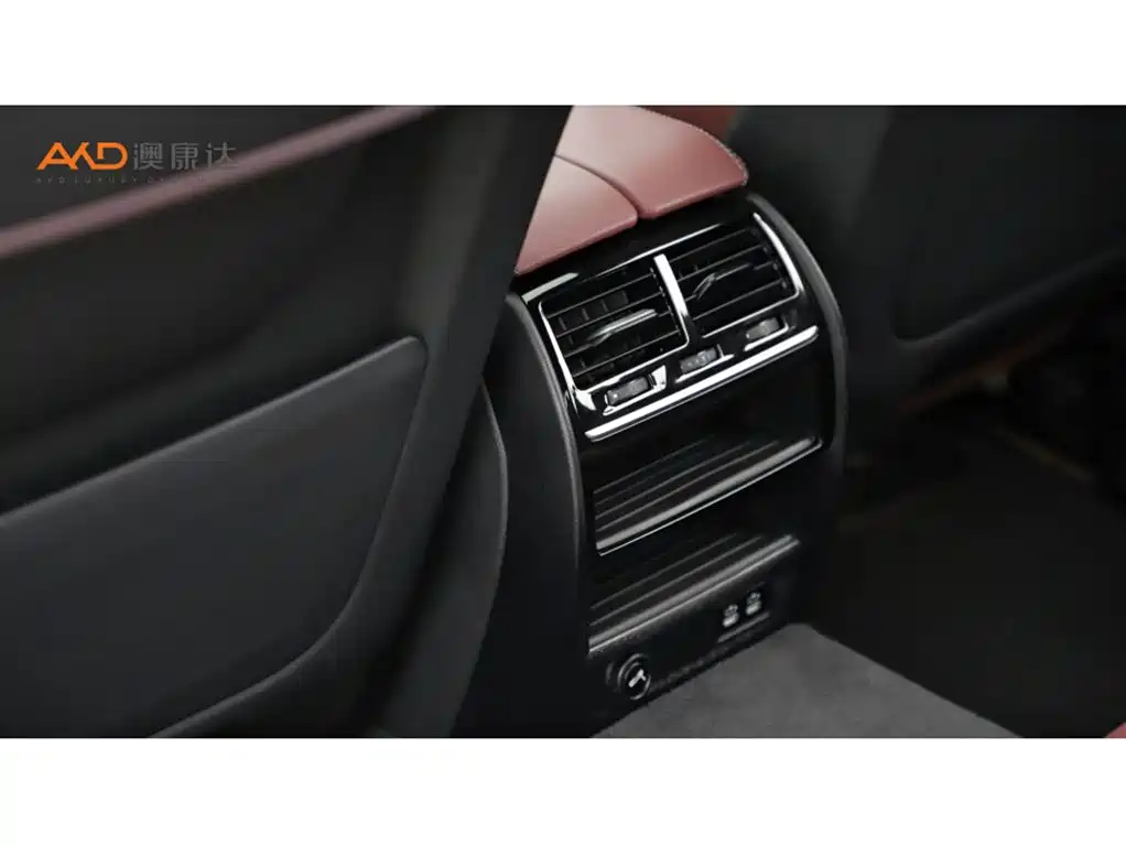 BMW 5 Series 2021 — фото 9