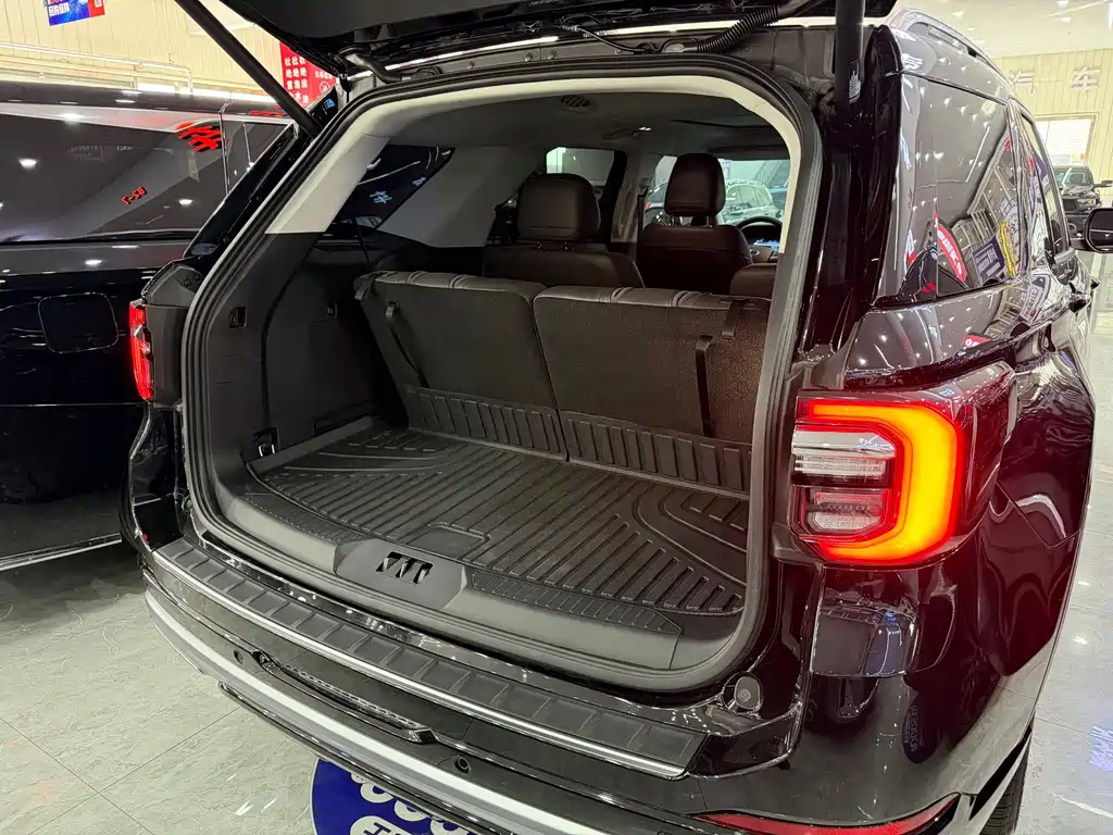 Ford Explorer 2025 — фото 16