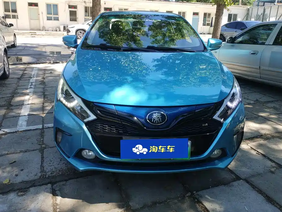 BYD Qin NEV 2017 — фото 2