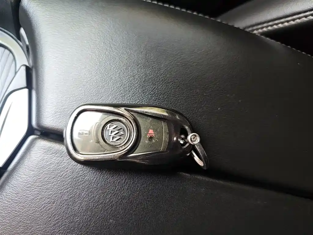 Buick Envision Plus 2016 — фото 9