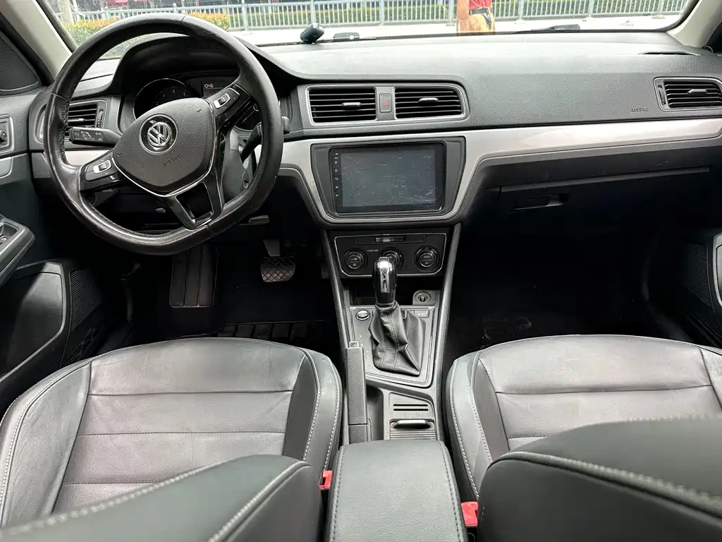 Volkswagen Gran Lavida 2018 — фото 11
