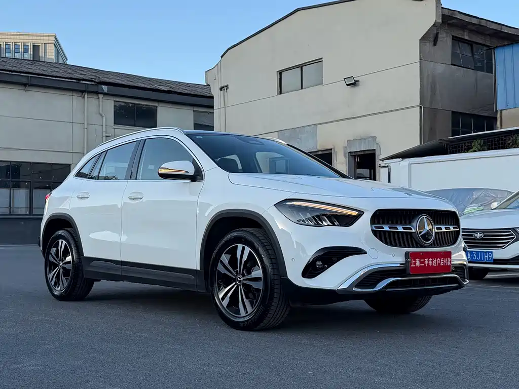 Mercedes-Benz GLA 2024 — фото 3