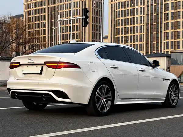 Jaguar XEL 2021