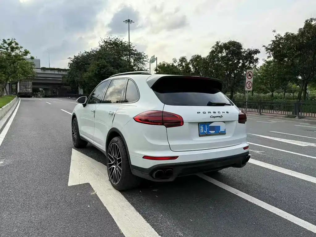 Porsche Cayenne 2017 — фото 4