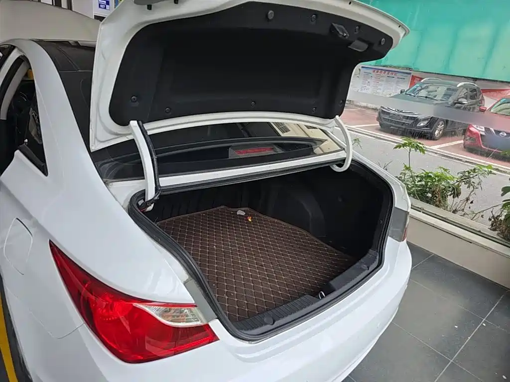 Hyundai Sonata 2016 — фото 19