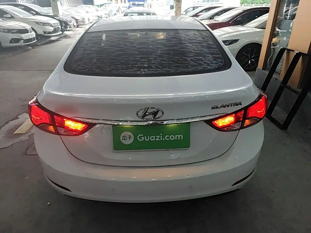 Hyundai Elantra 2017