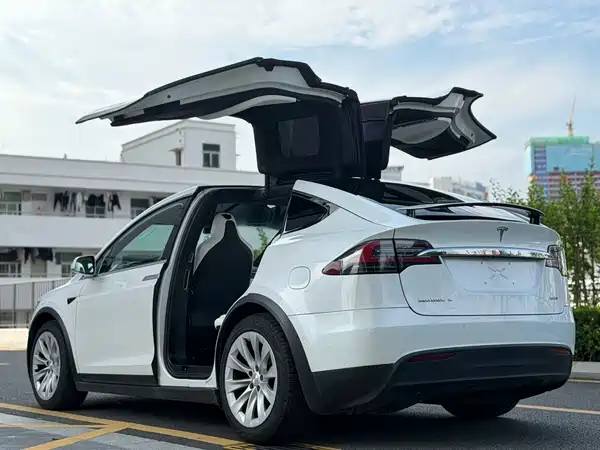 Tesla Model X 2017