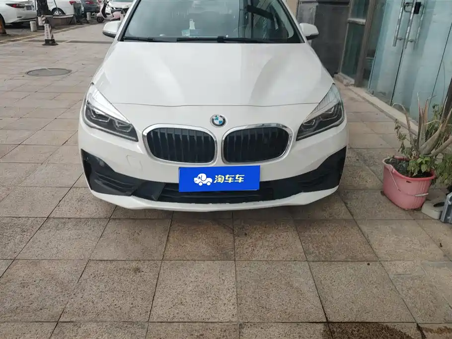 BMW 2 Series Active Tourer 2019 — фото 2