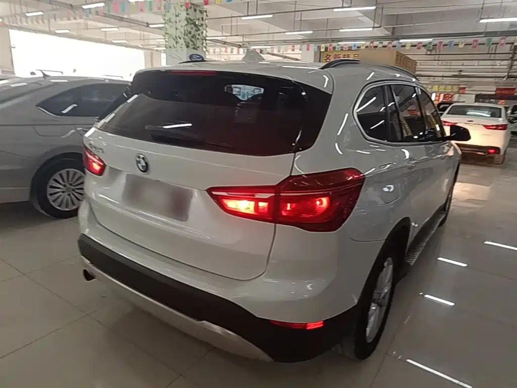 BMW X1 2018 — фото 7