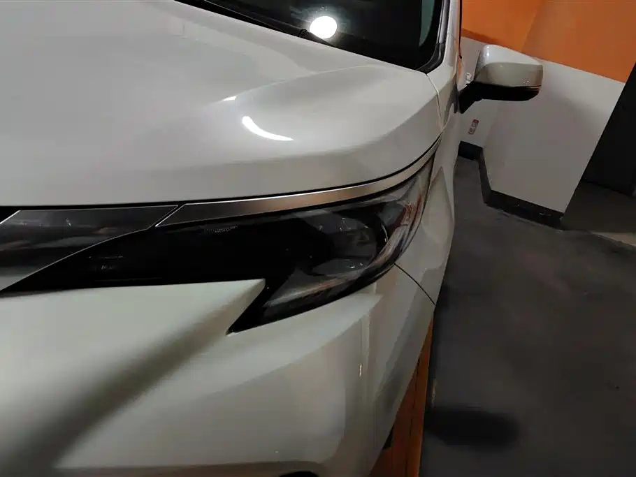 Toyota Granvia 2023