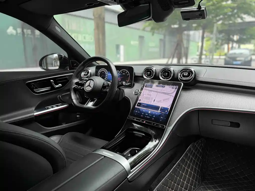 Mercedes-Benz C-Class 2023 — фото 11